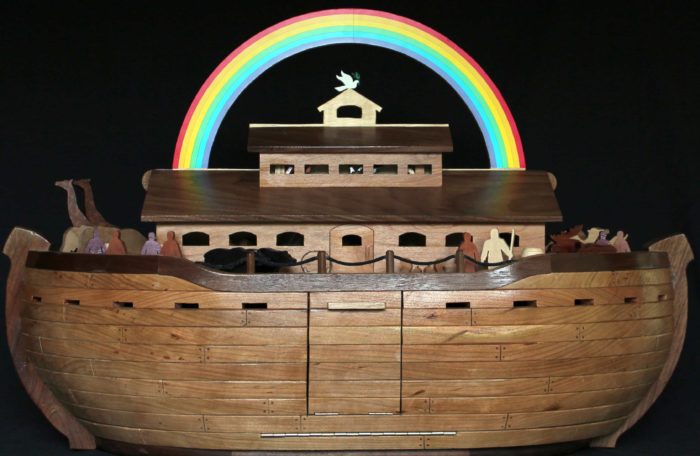 Raising the pivoting rainbox suprises onlookers