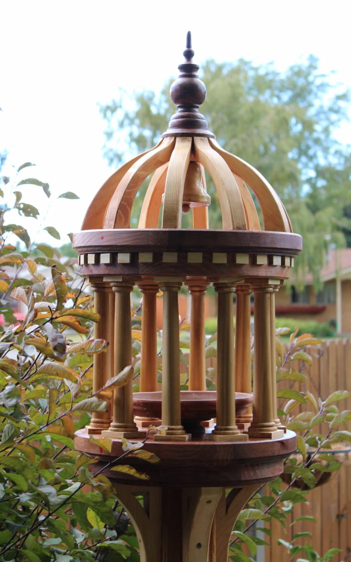 A woodworking plan to build an Italian style bird feeder