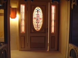 Ideas included for making simulated stained glass in the wood project