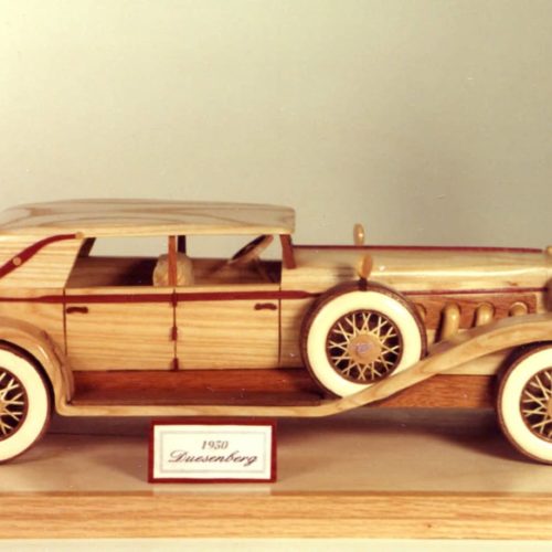 Large whitewalls of the era shown using Holly. Toothpicks form the spokes