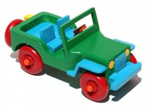 Easy to make woodworking project for a jeep in wood