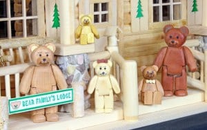 A leading woodworking plan package, nearly all patterns full size