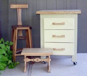Stool, moveable bench and a stool in wood plans