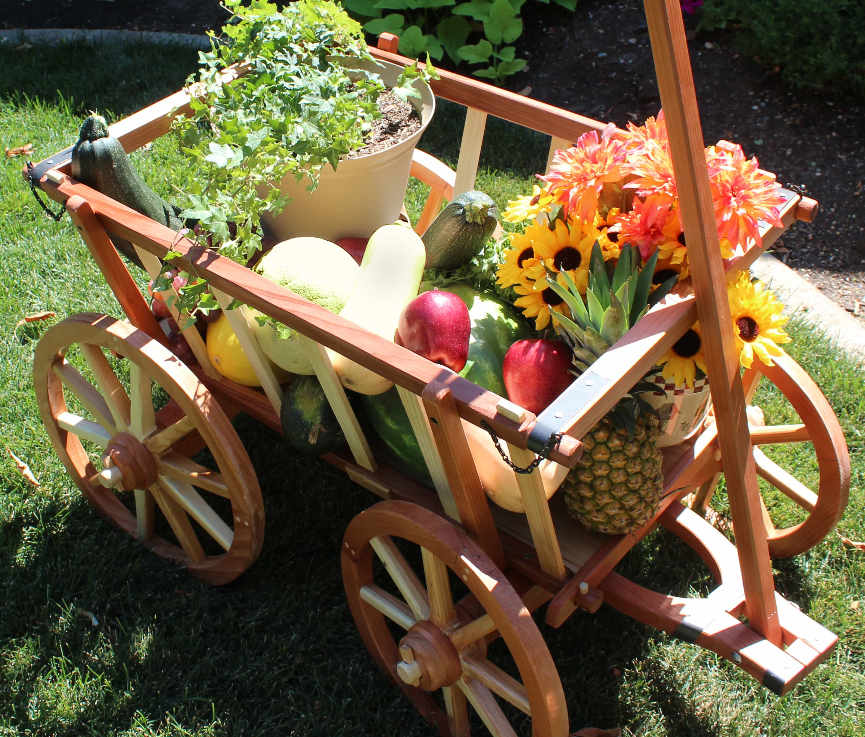 Garden Cart woodworking plan close view of fruit display Forest