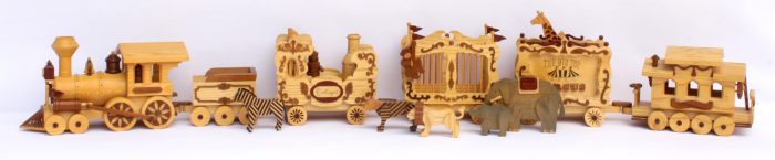 Circus Train woodworking plan with animals