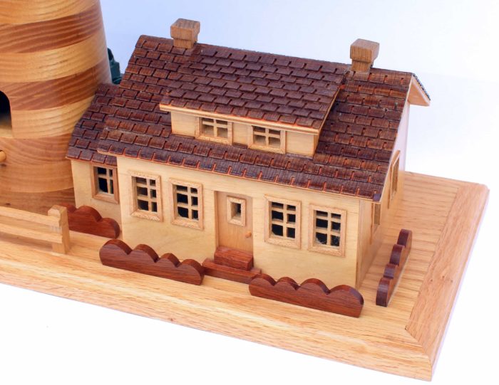 House with shingles section of the Lighthouse woodworking plan