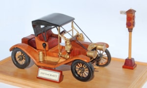 Woodworking plan to build a wood model of a Model T Ford