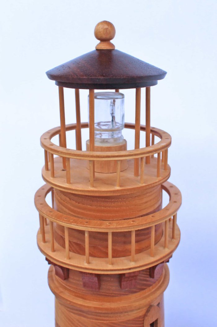 Lighthouse woodworkilng plan with working light
